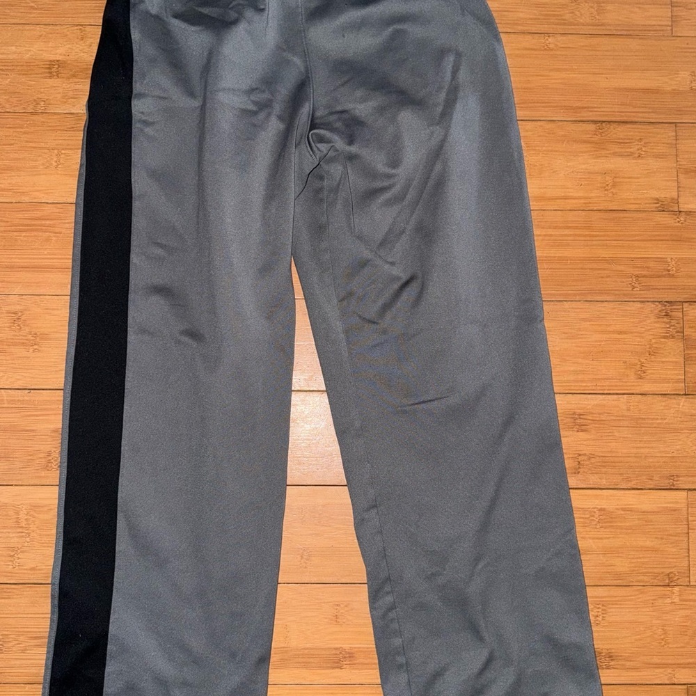 Under Armour Charcoal Sweatpants - Picture 3 of 3
